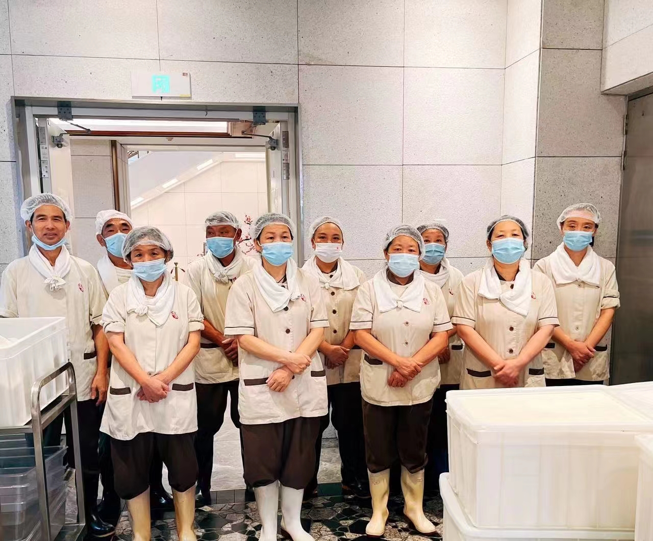 食堂辅助工